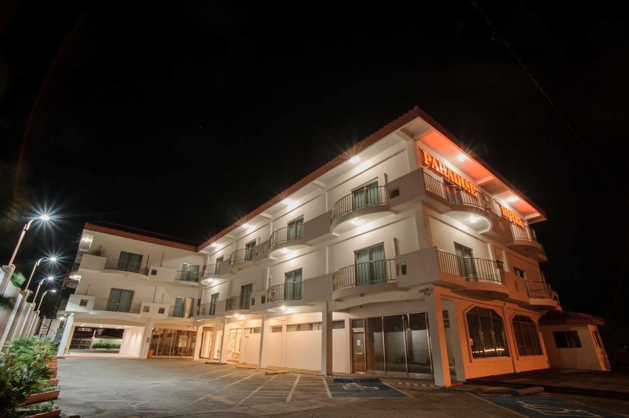 Paradise Hotel Saipán Exterior foto